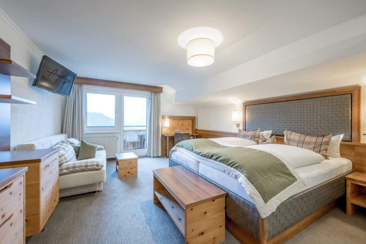 Hotel Andy 4 Sterne Superior 耶岑斯 外观 照片
